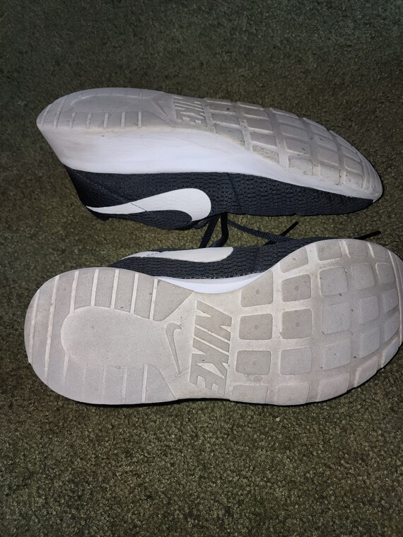 Nike Black and White Women's shoes - image 3