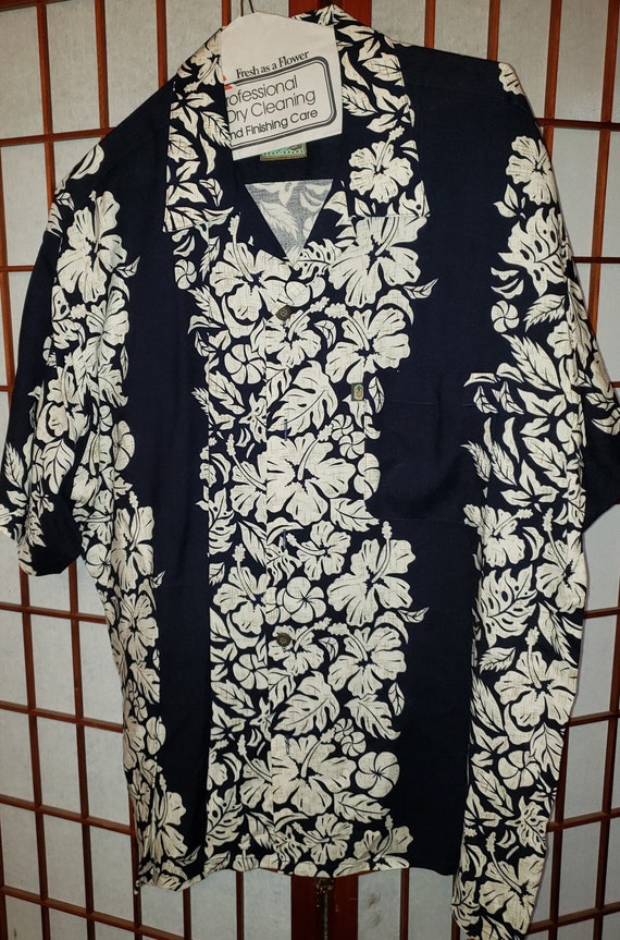 Old Hawaiian Retro Print with Pineapple and Palm Tree Shirt- Grey