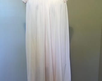 Nightgown, Short, Unbranded, Light Pink, Sheer lace, Floral Appliques, Size Medium/Large
