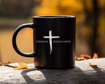 Angetrieben von Jesus & Kaffeetasse, christliche Tasse, Schwarz-Weiß-Tasse, Kreuz-Becher, Glaube Inspiriert