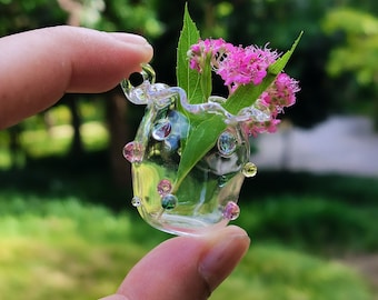 Ciondolo in mini vaso di vetro, collana con composizione floreale realizzata a mano e porta bouquet unico