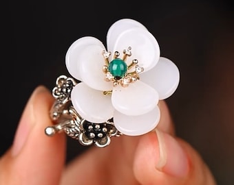 Bague fleur en verre au chalumeau, bague réglable, bague pétale d'art en verre pistil agate verte, bande de bouquet de fleurs floral vintage, cadeau pour elle