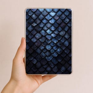 Dragon Scale Printable Kindle Insert, Fantasy Kindle Case Cover, Dragon Rider Book, Fantasy Lover, Design for Clear Cases, Dark Academia