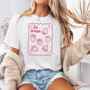 Erdbeer-Shirt Komfort-Farben Kokette T-Shirt für Frauen Boho Sommer T-Shirt Erdbeer-Festival Geschenk für sie Süßes Erdbeer-Grafik-T-Shirt