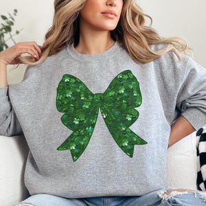 Coquette Shamrock Bow Saint Patrick&#39;s Day Sweatshirt  Irish Crewneck Faux Sequins St. Paddy&#39;s Day Jumper, Green Clover Graphic Lucky