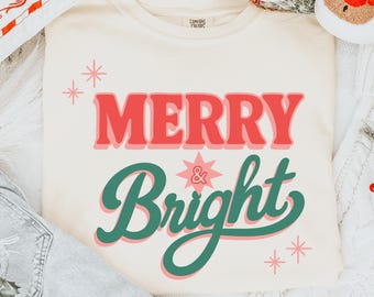 Maglietta natalizia Comfort Colors, maglietta retrò allegra e luminosa, maglietta grafica vintage per le feste, regalo di Natale accogliente per lei, top natalizio alla moda