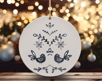 Skandinaviska julgranskulor, vintage nordisk julfolkkonst, fåglar och blommor, akvarellkonst, skandinavisk julgranskulor