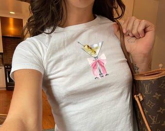 Martini Coquette Baby T-Shirt, rosa Band, Schleife, Coquette Ästhetik, weiches Mädchen Baby T-Shirt, Cocktail-Shirt, Y2k Baby T-Shirt, 90er Jahre Stil T-Shirt