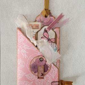 Vintage Journal Folio Junk Journal Kit Creative Journaling Supplies Handmade Design Decorative Paper Collection Shabby Chic Style Pink Floral Elements Memory Keeping Materials Scrapbook Making Supplies Craft Project Essentials Nostalgic