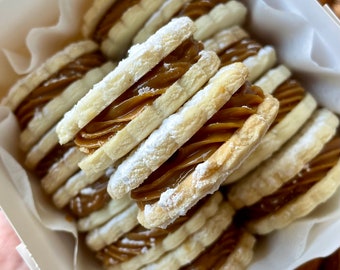 Peruvian Alfajores homemade/Valentine’s day desserts box  /Alfajores de dulce de leche /Peruvian alfajores/peruviancookies /love gif/sweet