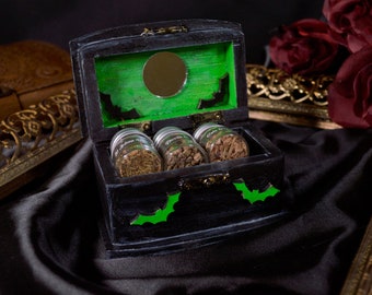 Green Witch Mini Altar Kit | Travel Altar | Witch Herbs | Portable Witch Kit | Witchcraft Supplies | Goth Witch | Halloween