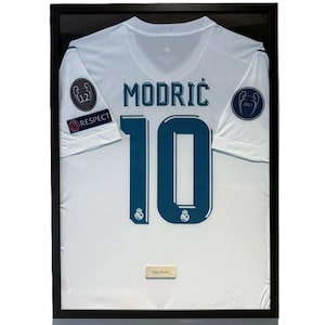 Real Madrid Luka Modrić Framed Jersey, Luka Modrić Shirt Framed, Real Madrid Jersey 21 x 29 Inches