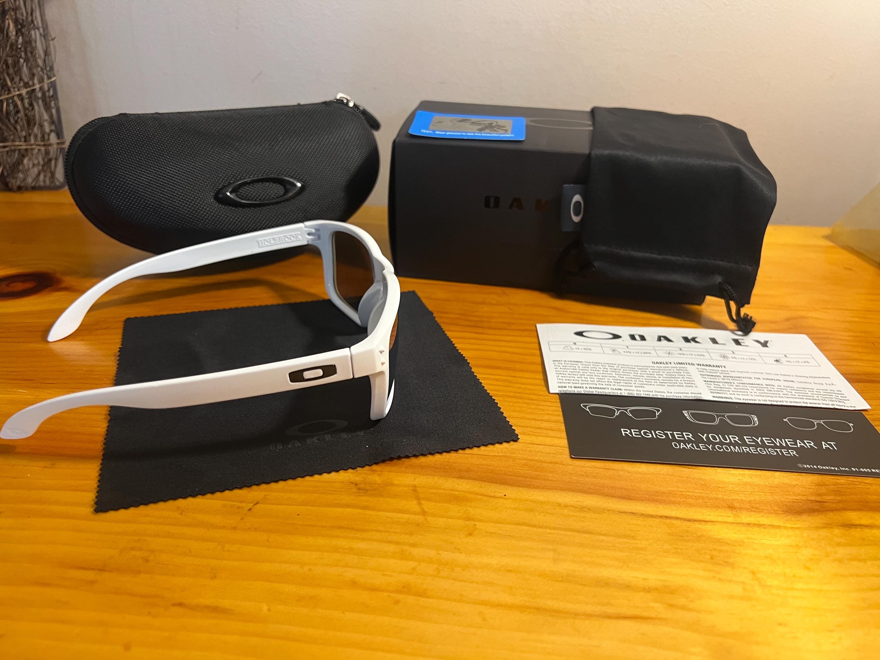 Oakley Holbrook Sqaure Frame Polarized Sunglasses Blue Lens White Frame Black Logo Etsy