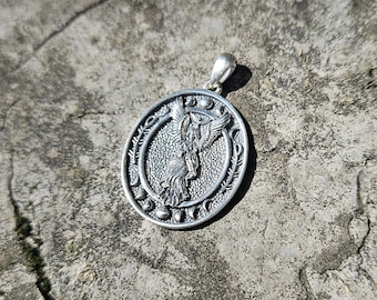 Hecate haunted pendant third eye opening metaphysical item spirit necklace haunted jewelry psychic amulet spirit vessel