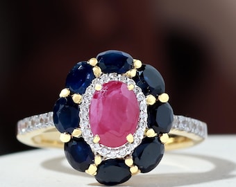 Robijn en Blauwe Saffier Ring, Bloemvormige Cocktailring van Verguld 925 Zilver, Robijn uit Birma, Geboortesteen Juli