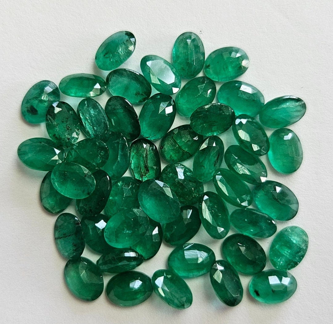 100% Natural Emeralds Collection Oval 7x5 / Good Cut / Good Quality 100% Natural Emeralds Collection Oval 7x5 / Good Cut / Good Quality