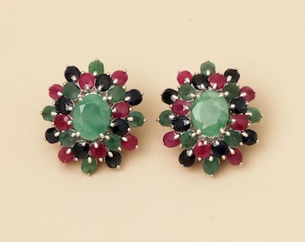 Pendientes de clip con diseño floral de esmeralda, rubí y zafiro, plata de ley.