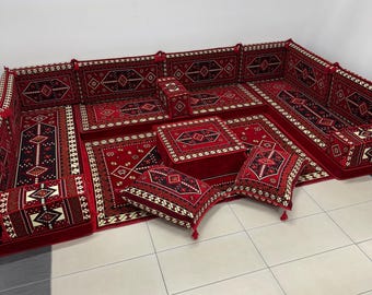 Set di sedute da pavimento nomadi, divano Majlis tribale rosso, mobili lounge bassi orientali, divano con cuscini geometrici, set da soggiorno in stile turco