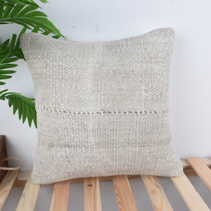 Handmade Kilim Cushion, Kilim Pillow, 18x18 Vintage Kilim Throw Pillow, Gift Pillow, White Pillow, Patchwork Pillow, Hemp Pillow,