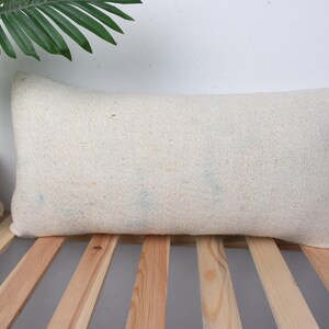 Travesseiro de tapete étnico Kilim, Travesseiro Kilim, Travesseiro de presente 12x24, Travesseiro turco, Almofada bege, Travesseiro lombar turco, Travesseiro monocromático simples,