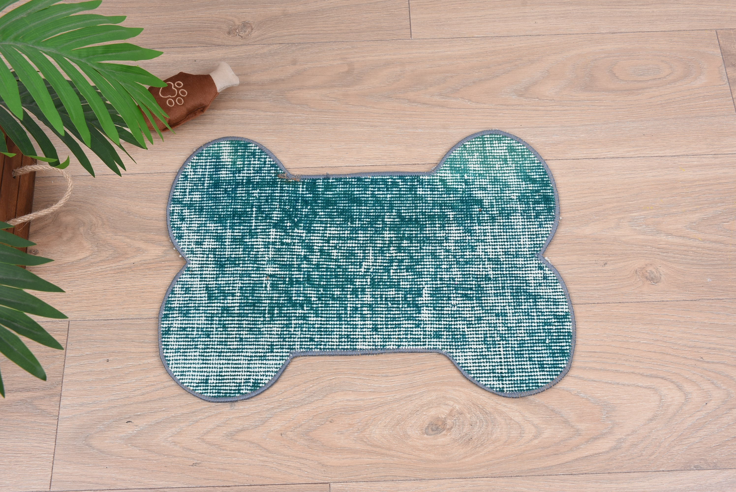 Custom Rug Peds, Bone Shape Pad, Custom Pad Mat, Green Pad, Rug Pad, Decorative Dog Mat, Vintage Rug Pet Mat, Pet Lover Gift Mat,