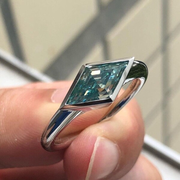 Blue Teal Sapphire Ring, Emerald Cut Stone Ring, Bezel Ring, Promise Ring, Engagement Ring, Wedding Ring, Anniversary Ring, Bridal Ring