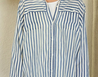 Vintage 80s Distressed striped button up shirt (L) blue white Venezia Sportswear Made in USA collared