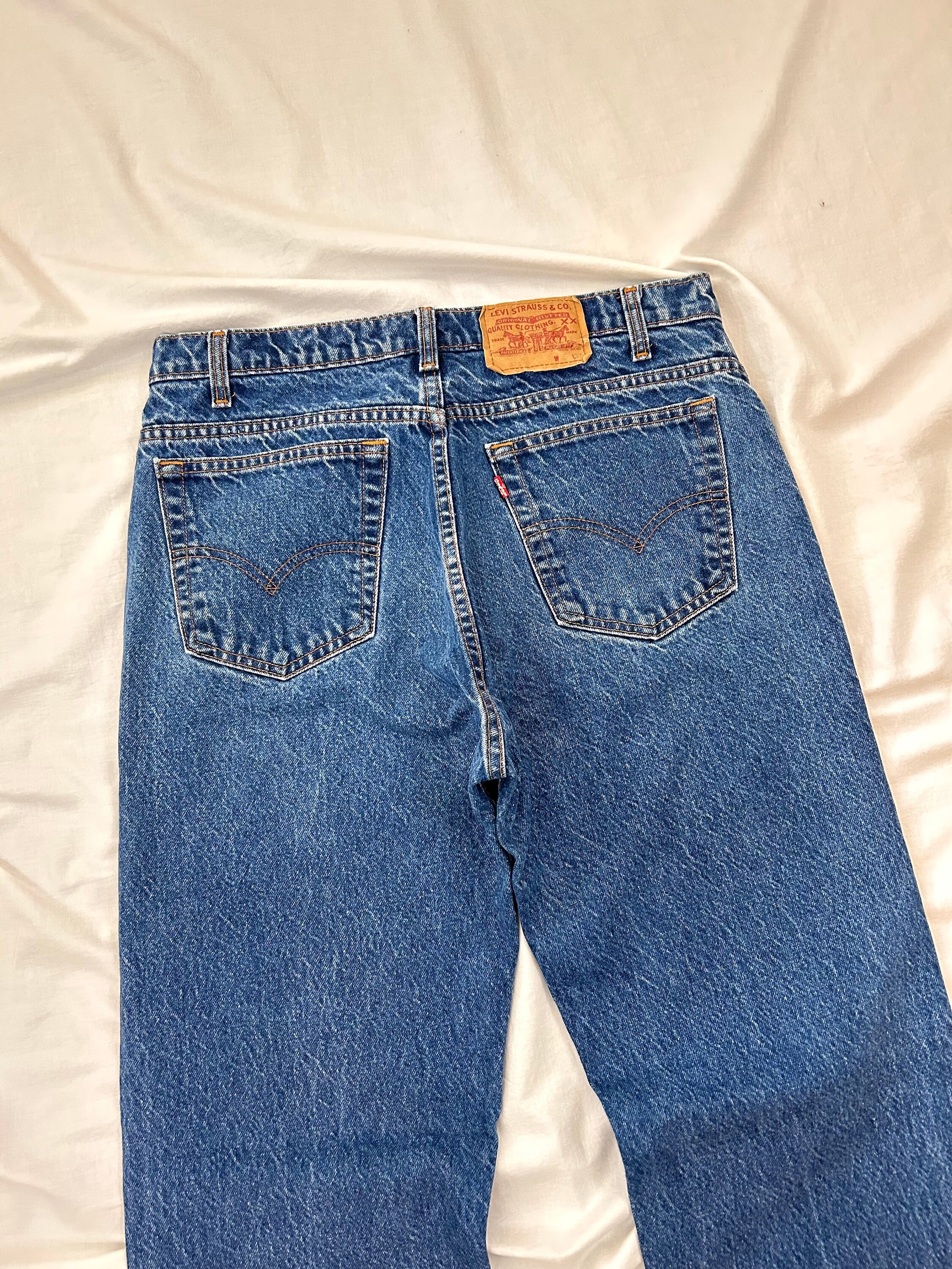Vintage 90s Levi's 505 Jeans (33) Dark Denim Made in Canada Vintage 90s Levi's 505 Jeans (33) Dark Denim Made in Canada