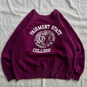 Vintage 1970s Fairmont State College Sweatshirt (XS) Maroon Raglan Crewneck Made in USA