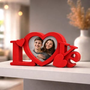 Cornice portafoto LOVE / Cornice portafoto per coppia con centro a forma di cuore / Regalo per San Valentino / File STL 3D - Download digitale