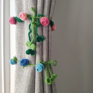 Crochet curtain tie back/handmade rose curtain hold back/flower curtain tie back/rose garland/crochet flower home decor/gift for her