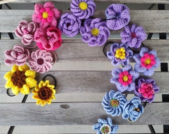 Crochet flower hair tie/crochet hair scrunchie/handmade hair accessory for girl/Gift for her/flower hair tie/crochet flower/gift for girls