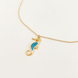 Gold Seahorse Necklace – Ocean Animal Pendant – Dainty Sea Life Jewelry – Blue Enamel Charm Necklace – Beach Gift for Her – Summer Charm