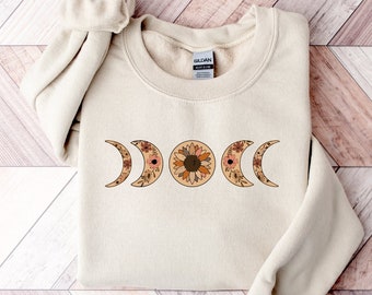 Floral Moon Sweatshirt, Witchcore Hoodie, Mystic Moon Sweater, Gift for Moon Lover, Celestial Moon, Witchy Aesthetic Gift, Moon Sweatshirt