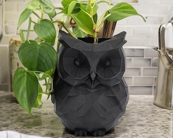 3D Printed Owl Bookend Planter – Geometric Owl Pot – Functional Bookend – Modern Desk Decor – Cute Gift for Readers & Plant Lovers