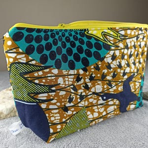 Trousse Zippée en Tissu fait main – Pratique et Polyvalente