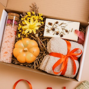 Fall Vibes Hygge Gift Set, Warm and Cozy Gift Box, Hello Fall Care Package, Fall Gift Basket for Women and Men, Fall Gift Set, Cabin gifts