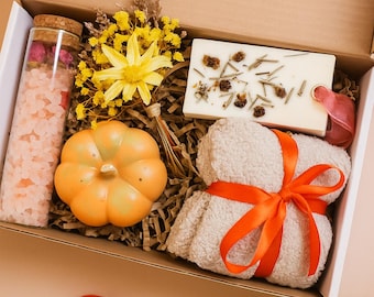 Fall Vibes Hygge Gift Set, Warm and Cozy Gift Box, Hello Fall Care Package, Fall Gift Basket for Women and Men, Fall Gift Set, Cabin gifts