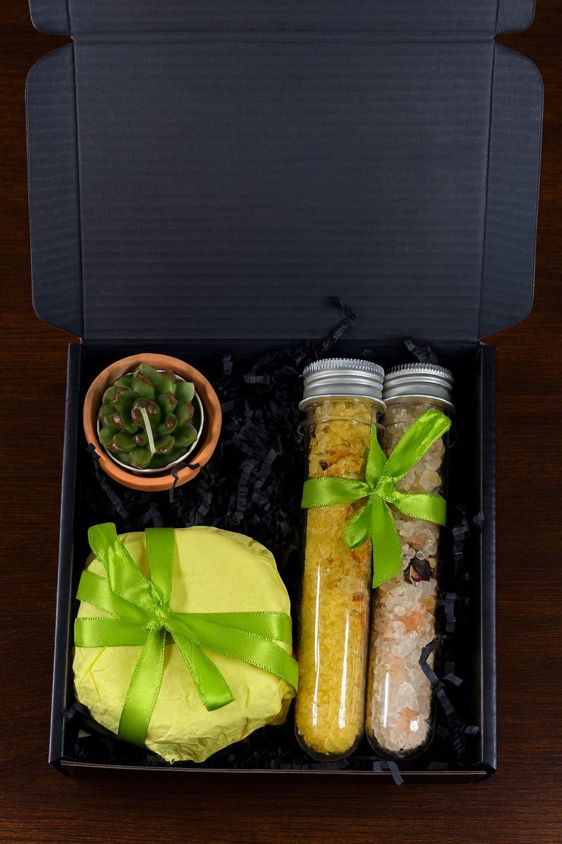 Spa Gift Set, Relaxing Spa Gift, Self Care Box, Encouragement Gift, Thinking of you Gift, Stress Relief, Hug in Box, Bath Salt, Self Care