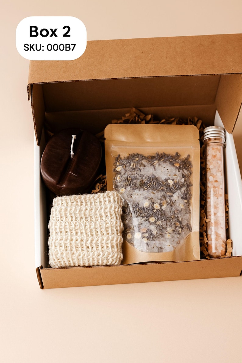 Handmade Coffee Lovers Gift Box with coffee-bean shaped candle, natural soap with soap bag, and a coffee-scented sachet. Cozy mini spa gift set for women, perfect for birthdays, thank-you gifts, relaxation, and coffee lovers. Beautifully arranged in a gift box, ready to send.