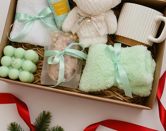 Christmas Care Package, Cozy Christmas Gift Box, Holiday Gift Box, Hygge Gift Box, Self Care Gift, Gift for Colleagues, Christmas Gift Ideas