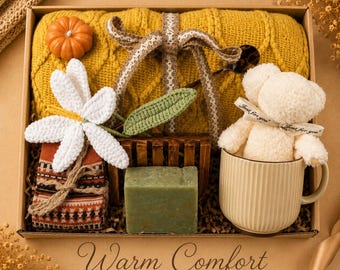 Hygge Fall Gift Box for Women Pumpkin Self Care Gift Basket Autumn Care Package Thanksgiving Hostess Gift Thank you gift Thinking of You