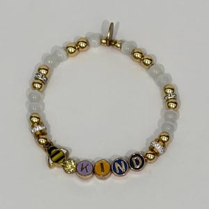 Be Kind Beaded Bracelet: Inspirational Bee Charm Friendship Jewelry