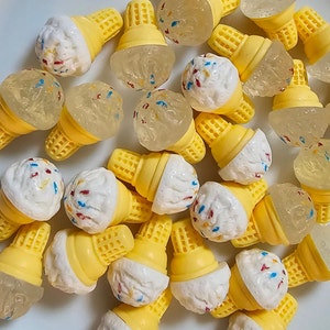Fake mini ice cream cone cabochons