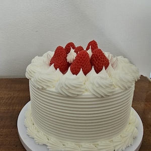 strawberry cake