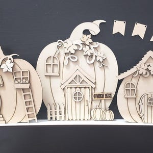 Standing Halloween Pumpkin House,