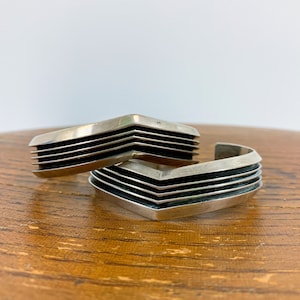 TOM HAWK シルバーブレスレット 925 STERLING Vintage Tom Hawk Cuff Bracelet Navajo Sterling Silver