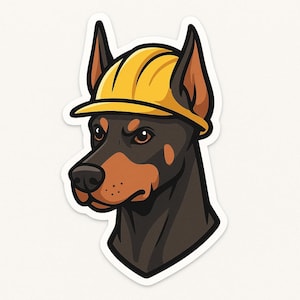 Puede incluir: Un Doberman negro y marrón con un casco de trabajo amarillo.