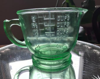 Green Kellogg’s Depression Uranium Glass 3 Spout One Cup Liquid Measuring  Cup