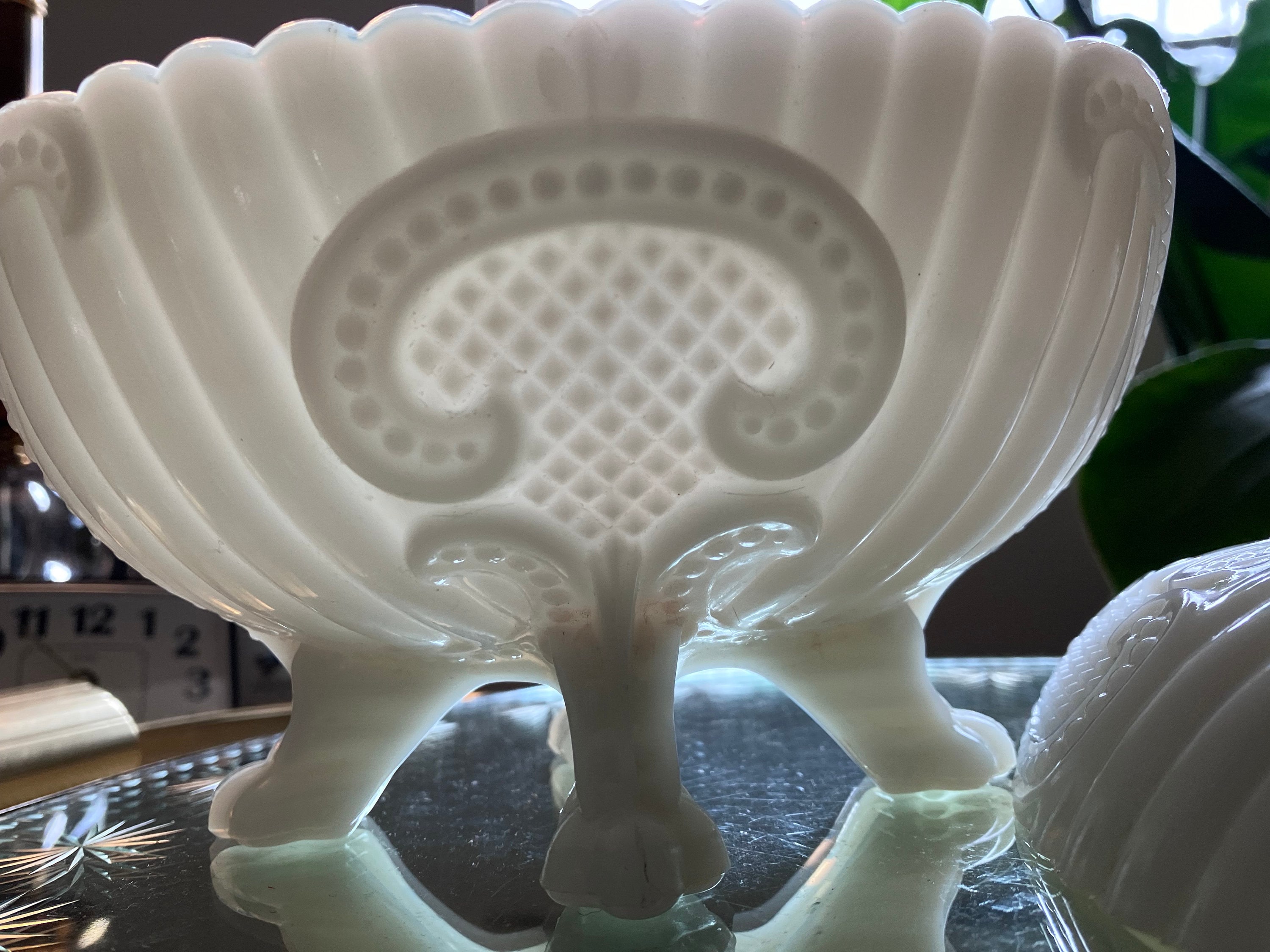 Lot De 6 Verres à Champagne Français Opale Blanche Portieux Vallersthal - Style Floral Géométrique